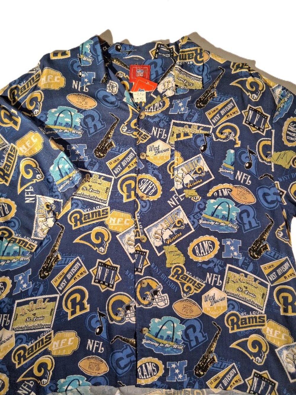 ST LOUIS RAMS HAWAIIAN SHIRT 2XL Button Front All-Over Print Navy/Gold NWT